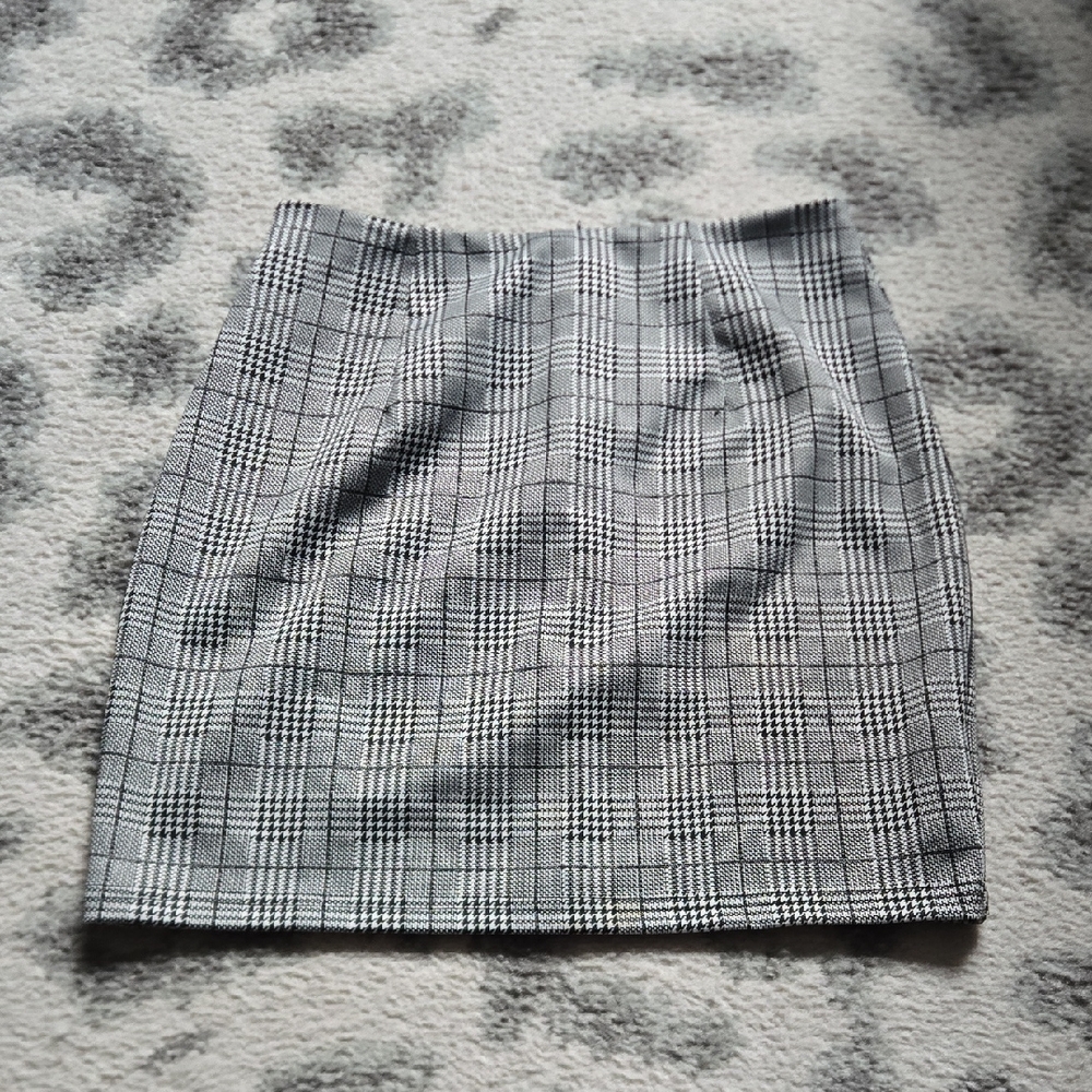 Plaid Stretchy Skirt Sz S NWOT